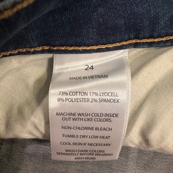 SLINK JEANS BLUE DENIM SHORTS CURVY SIZE 24 - Picture 6 of 7